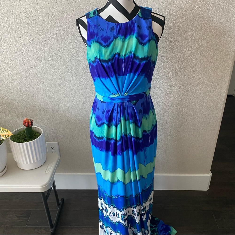 Donna Morgan || blue and green halter maxi dress